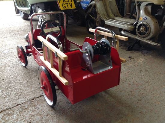 A 57 TOWING. Vintage Childs Fire Engine Pedal Car