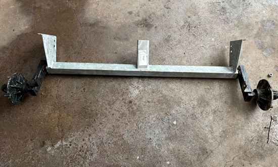 Picture of Erde 122 Axle and Hubs